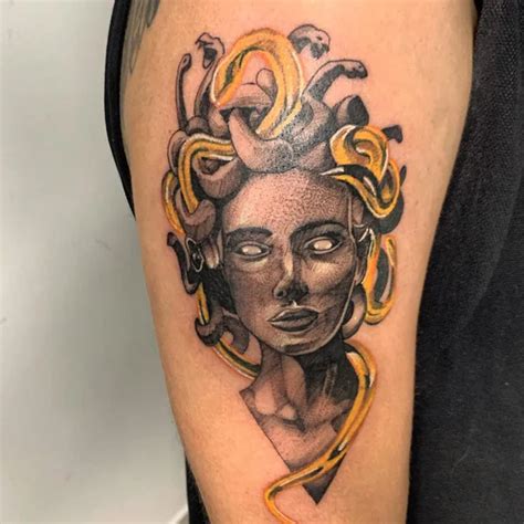 43 Phenomenal Medusa Tattoo Designs For This Year.